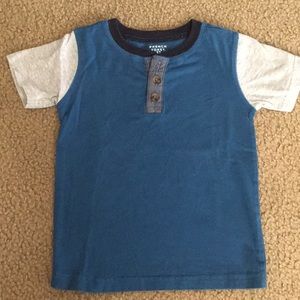 Short sleeve shirt